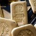 Vàng ổn định gần mức cao nhất trong một tháng