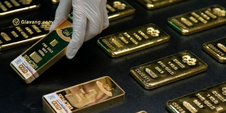 Vàng ổn định khi thảm họa lạm phát bù đắp cho đồng USD vững chắc hơn