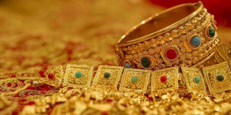 Vàng (21/1) ổn định, tiến đến xu hướng tăng