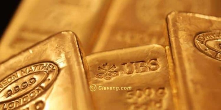 Vàng (25/1) thận trọng trước cuộc họp của Fed