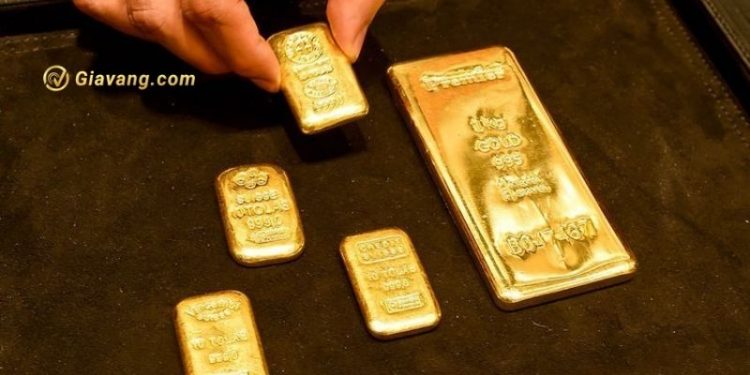 Hợp đồng tương lai vàng tháng 4 ở vị thế tăng 1 Hợp đồng tương lai vàng tháng 4 ở vị thế tăng