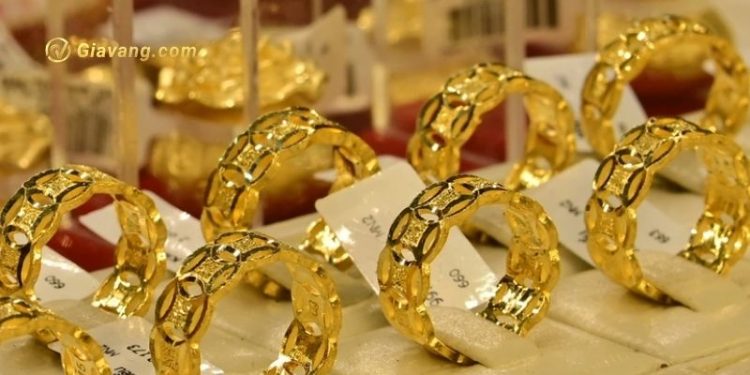 Giá vàng trong nước hôm nay 26/4: Giá vàng SJC giảm nhẹ 