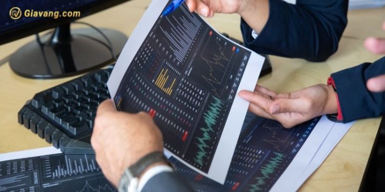 Kinh nghiệm chơi chứng khoán tốt nhất cho người mới bắt đầu 1 Kinh nghiệm chơi chứng khoán tốt nhất cho người mới bắt đầu