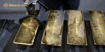 Phân tích giá vàng ngày 11/7: Vàng chạm mức 1.740 USD trong bối cảnh đồng Đô-la mạnh lên