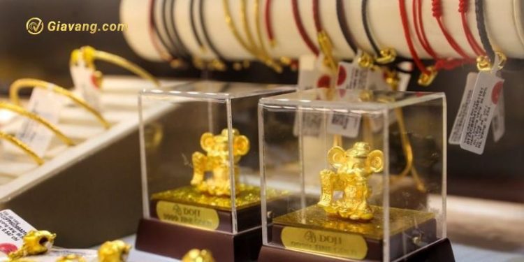 Giá vàng trong nước hôm nay 12/8: Giá vàng SJC vừa đứng yên vừa giảm nhẹ 1 Giá vàng trong nước hôm nay 12/8: Giá vàng SJC vừa đứng yên vừa giảm nhẹ