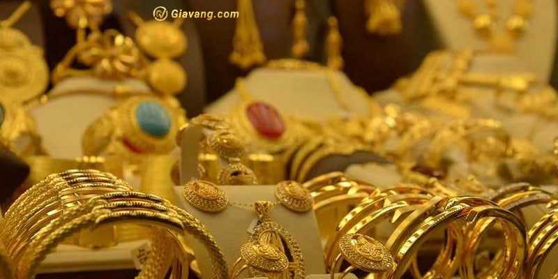 Vàng 610 và vàng 18k phân biệt như thế nào?
