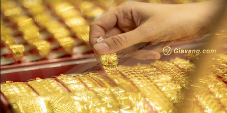 Giá vàng trong nước hôm nay 12/4/2024: Vàng nhẫn bất ngờ giảm sau khi vượt mốc 77 triệu đồng