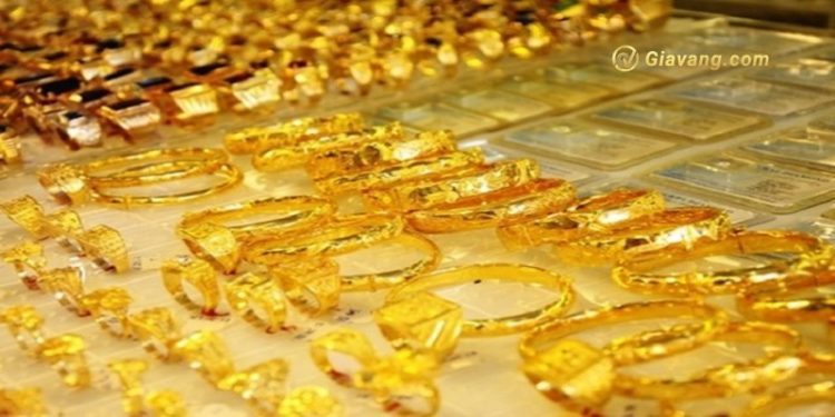 Giá vàng trong nước hôm nay 25/4/2023: Vàng SJC biến động trái chiều, vàng thế giới hồi phục nhẹ 1 Vàng tăng giảm không đồng nhất