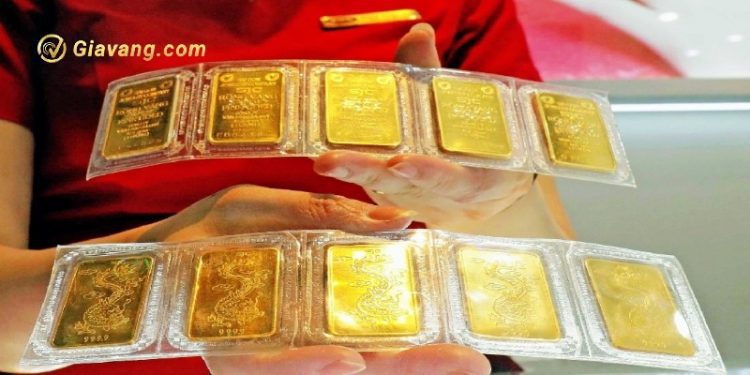 Giá vàng trong nước hôm nay 24/11/2023: Vàng SJC tụt dốc sau khi tăng mạnh hôm qua