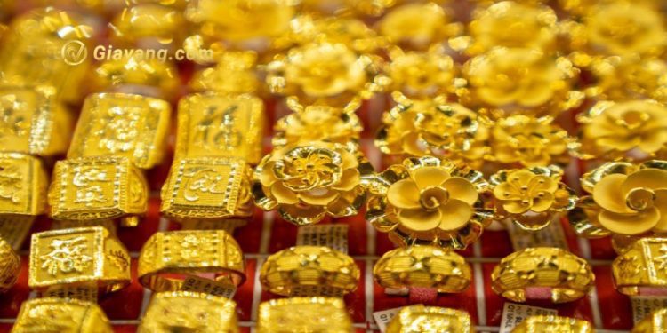 Giá vàng trong nước hôm nay 3/7/2023: Vàng tăng nhẹ nhưng không mấy khả quan 1 Giá vàng trong nước hôm nay 1/12/2023: Vàng SJC ổn định trên mức 73,5 triệu đồng/lượng