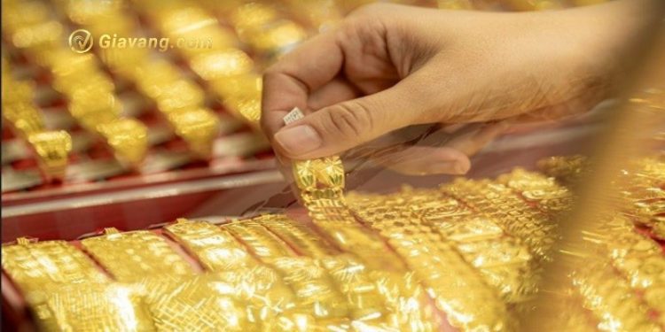 Giá vàng trong nước hôm nay 26/5/2023: Vàng SJC giao dịch mờ nhạt 1 Giá vàng trong nước hôm nay 2/5/2024: Vàng SJC ổn định sau kỳ nghỉ lễ
