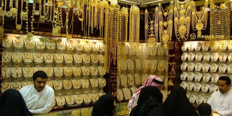 Kinh nghiệm mua vàng Dubai giá tốt