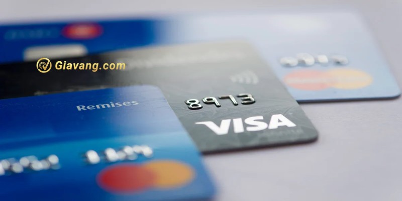 Chuyển đổi dư nợ thẻ tín dụng sang trả góp có lãi suất không?