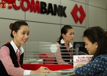 Giá cổ phiếu TCB hôm nay - Có nên mua cổ phiếu Techcombank?