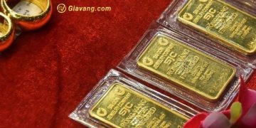 Giá vàng trong nước hôm nay 20/8/2023: Vàng SJC có nguy cơ giảm sâu 5 Giá vàng trong nước hôm nay 20/8/2023: Vàng SJC có nguy cơ giảm sâu