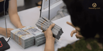 Nên gửi tiết kiệm ở ngân hàng hay bưu điện? Ở đâu lãi cao hơn? 9 Nên gửi tiết kiệm ở ngân hàng hay bưu điện? Ở đâu lãi cao hơn?