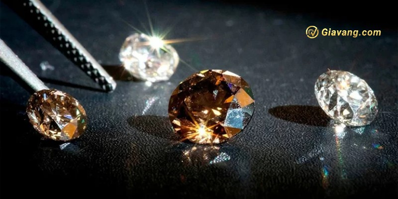Kim cương nhân tạo giá bao nhiêu?