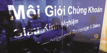 Môi giới chứng khoán