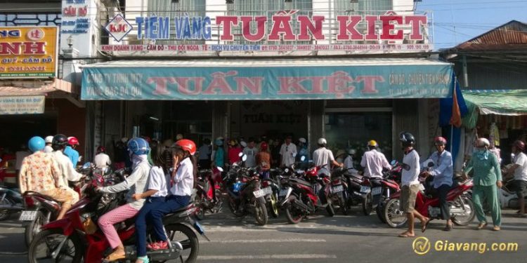Tiệm vàng Tuấn Kiệt Cà Mau - Địa điểm mua sắm vàng giá tốt