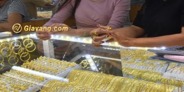 Giá vàng trong nước hôm nay 29/2/2024: Vàng nhẫn neo cao, vàng miếng bật tăng 6 Giá vàng trong nước hôm nay 29/2/2024: Vàng nhẫn neo cao, vàng miếng bật tăng