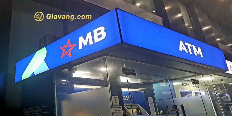 Cách chuyển khoản thẻ MB Bank tại cây ATM