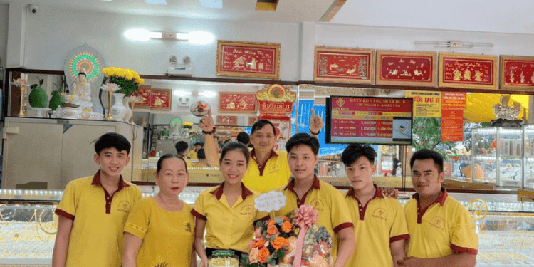 Tiệm vàng Mười Dư ll