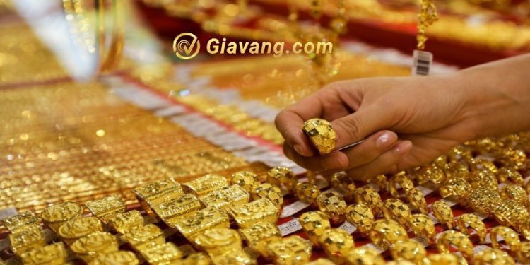 Giá vàng trong nước giảm mạnh