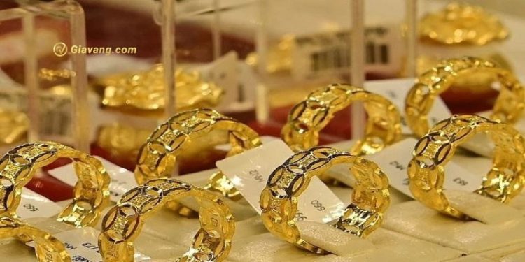 Giá vàng trong nước hôm nay 19/3/2024: Vàng SJC đi ngang 1 Giá vàng không ngừng tăng: Kỷ lục mới 87,5 triệu đồng/lượng
