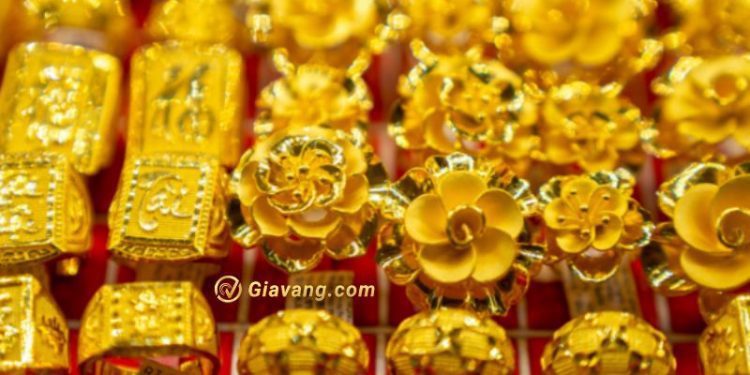 Giá vàng trong nước hôm nay 10/3/2024: Vàng SJC vẫn tiếp đà tăng phá kỷ lục