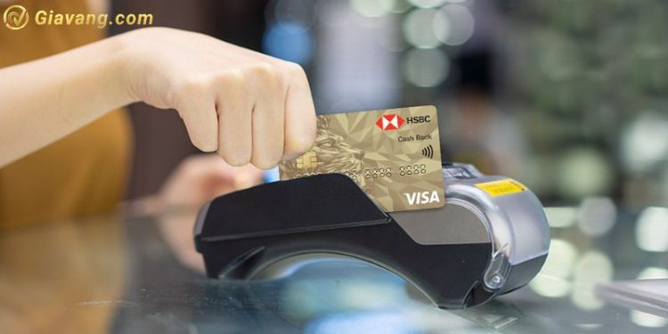 Phí thường niên HSBC là gì? Thực hư HSBC miễn phí thường niên trọn đời?