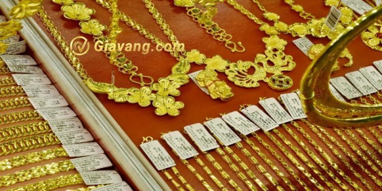 Kỷ lục mới của giá vàng: 90,5 triệu đồng/lượng