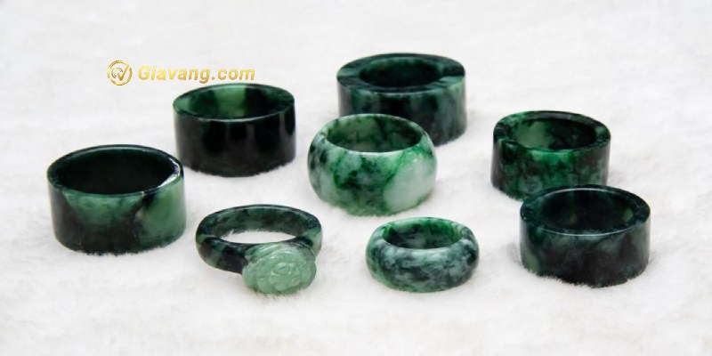 Đá cẩm thạch thông dụng (Commercial Jadeite)