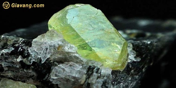 Đá Chrysoberyl là gì? Đá mắt mèo Chrysoberyl có tác dụng gì? 1 Đá Chrysoberyl là gì? Đá mắt mèo Chrysoberyl có tác dụng gì?