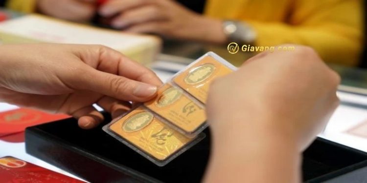 Giá vàng trong nước hôm nay 23/4/2024: Vàng SJC lao dốc trước phiên đấu thầu