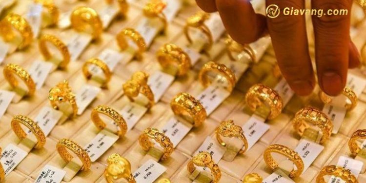 Giá vàng trong nước hôm nay 7/4/2024: Vàng SJC tăng chạm mốc 82 triệu đồng/lượng