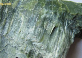 Giá đá Serpentine bao nhiêu? Công dụng của đá Serpentine 