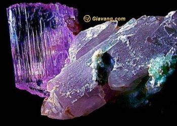 Đá Kunzite là gì? Kunzite hợp mệnh gì? Các loại trang sức đá Kunzite
