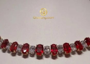 Red Beryl là gì? Giá thành Ngọc lục bảo hiện nay bao nhiêu?