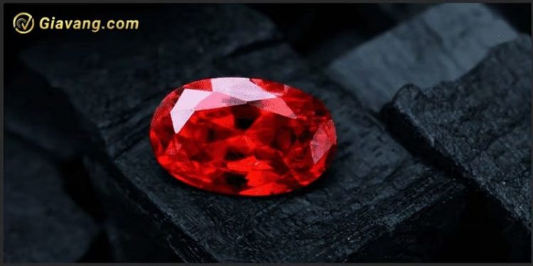 Đá Ruby huyết bồ câu là gì? Giá đá Ruby huyết bồ câu là bao nhiêu? 1 Đá Ruby huyết bồ câu là gì? Giá đá Ruby huyết bồ câu là bao nhiêu?