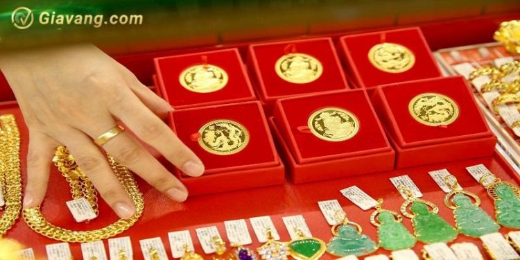 Giá vàng trong nước hôm nay 12/8/2024: Vàng miếng SJC, vàng nhẫn được duy trì ở mức ổn định