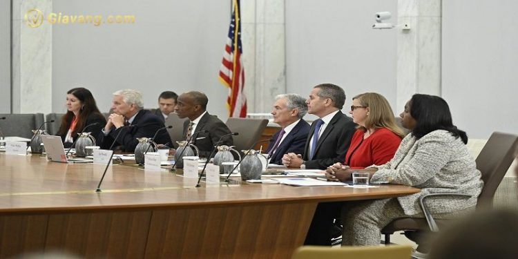 Phân tích giá vàng ngày 23/8/2024: Vàng giao dịch với mức tăng khiêm tốn dưới 2.500 USD khi thị trường chờ đợi bài phát biểu của Powell 1 Phân tích giá vàng ngày 23/8/2024: Vàng giao dịch với mức tăng khiêm tốn dưới 2.500 USD khi thị trường chờ đợi bài phát biểu của Powell