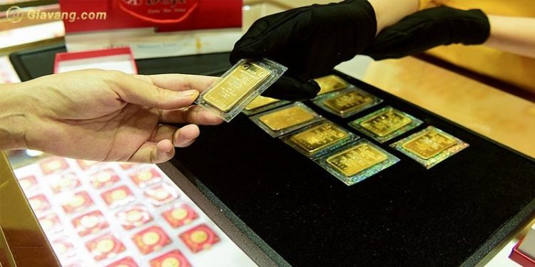 Giá vàng trong nước hôm nay 18/09/2024: Vàng SJC tăng “phi mã”, cán mốc 82 triệu đồng/lượng 1 Giá vàng trong nước hôm nay 18/09/2024: Vàng SJC tăng “phi mã”, cán mốc 82 triệu đồng/lượng