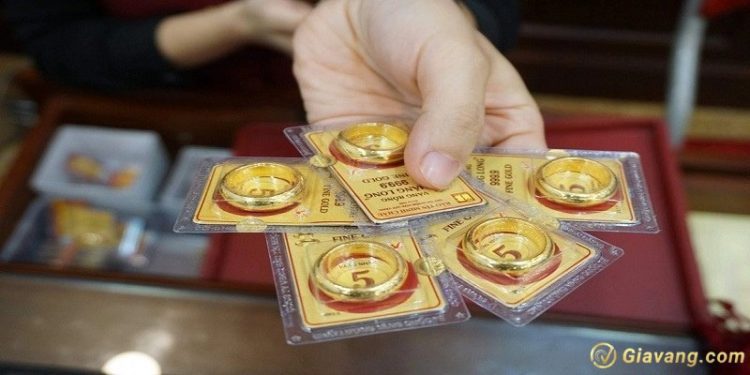 Giá vàng trong nước hôm nay 04/10/2024: Vàng nhẫn tiếp tục tăng 1 Giá vàng trong nước hôm nay 04/10/2024: Vàng nhẫn tiếp tục tăng