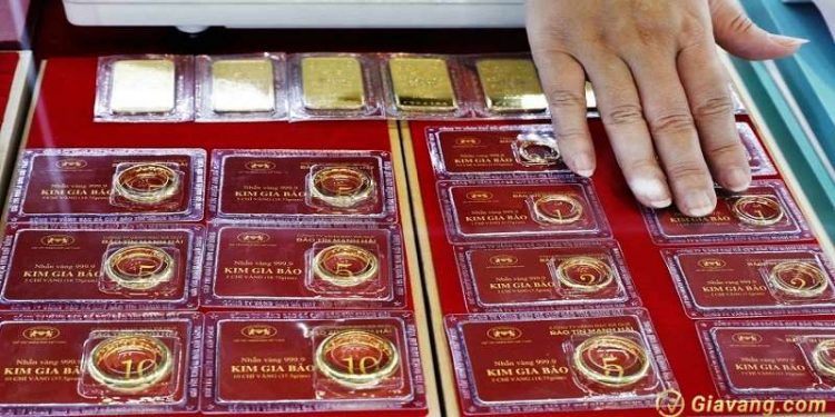 Giá vàng trong nước hôm nay 15/10/2024: Vàng miếng SJC và vàng nhẫn đồng loạt tăng mạnh 1 Giá vàng trong nước hôm nay 15/10/2024: Vàng miếng SJC và vàng nhẫn đồng loạt tăng mạnh