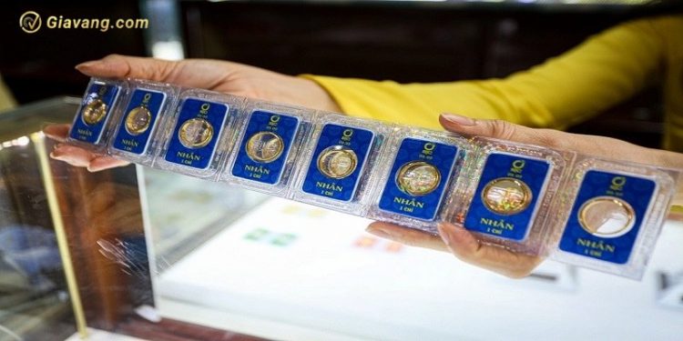 Giá vàng trong nước hôm nay 18/10/2024: Vàng nhẫn tăng thêm 500.000 đồng/lượng 1 Giá vàng trong nước hôm nay 18/10/2024: Vàng nhẫn tăng thêm 500.000 đồng/lượng