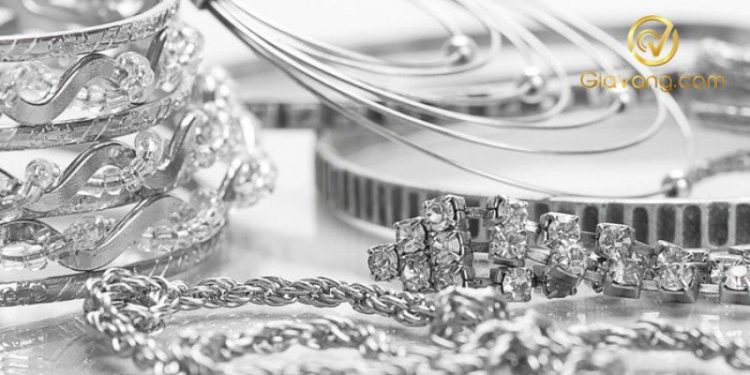 Bạc 14K giá bao nhiêu? Có nên tích trữ bạc dài hạn hay không?