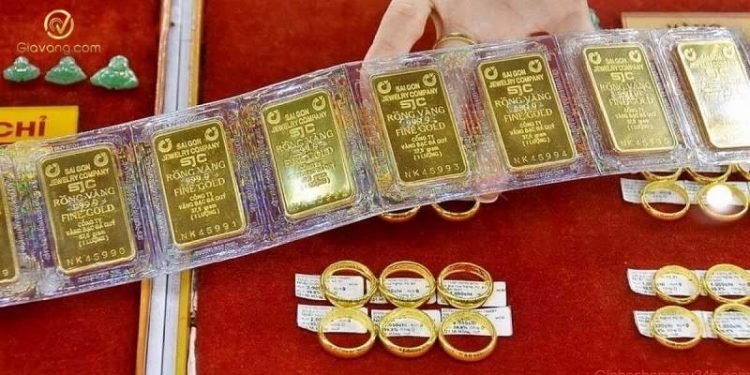 Giá vàng trong nước hôm nay 15/11/2024: Vàng miếng và vàng nhẫn đồng loạt giảm mạnh 1 Giá vàng trong nước hôm nay 15/11/2024: Vàng miếng và vàng nhẫn đồng loạt giảm mạnh