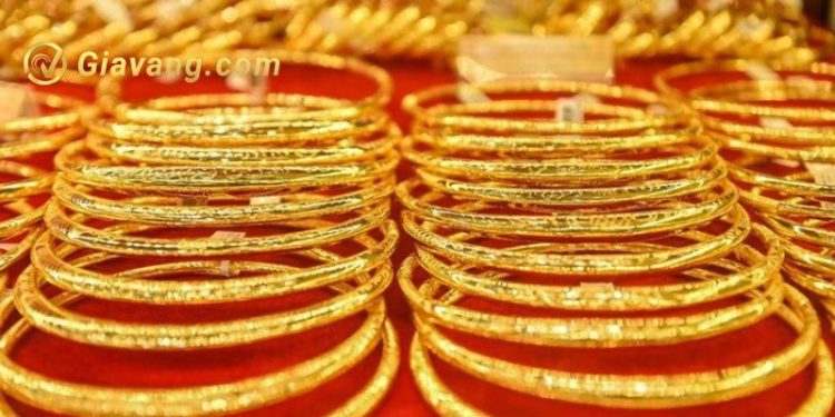 Giá vàng trong nước hôm nay 27/11/2024: Vàng SJC tiếp đà "lao dốc" 1 Giá vàng trong nước hôm nay 27/11/2024: Vàng SJC tiếp đà "lao dốc"