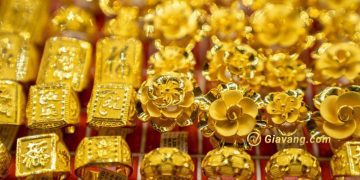 Giá vàng trong nước hôm nay 01/12/2024: Quay đầu giảm nhẹ ngay đầu phiên 4 Giá vàng trong nước hôm nay 12/01/2024: Quay đầu giảm nhẹ ngay đầu phiên