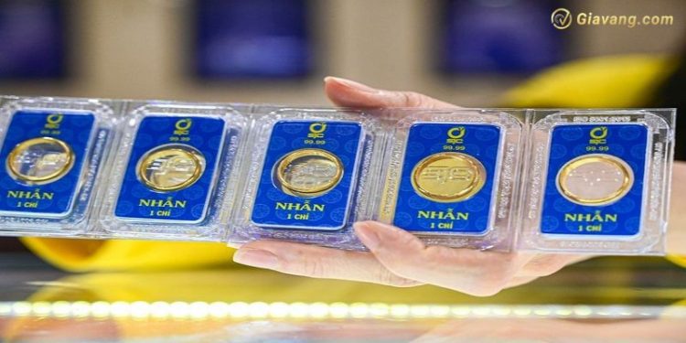 Giá vàng trong nước hôm nay 20/12/2024: Đồng loạt “lao dốc”